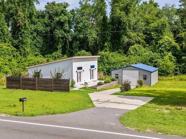 709 Highway 90, Conway, SC 29526