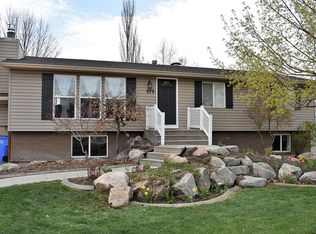 575 W 2050 N, WEST BOUNTIFUL, UT 84087