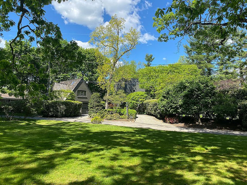 Front of carriage house