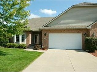 5940 Pommel Cir, West Des Moines, IA 50266