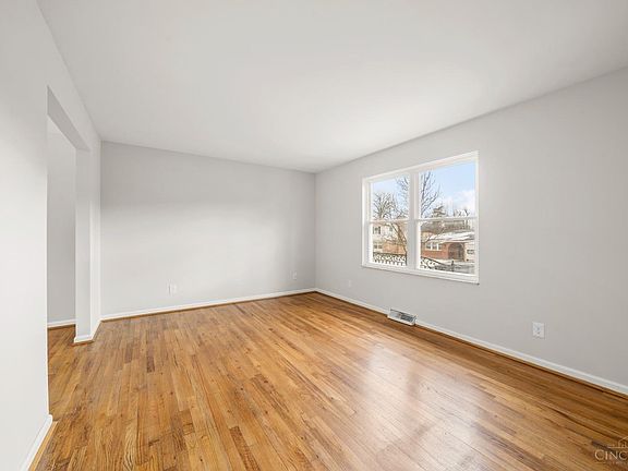 5th image of 2839 Morningridge Dr