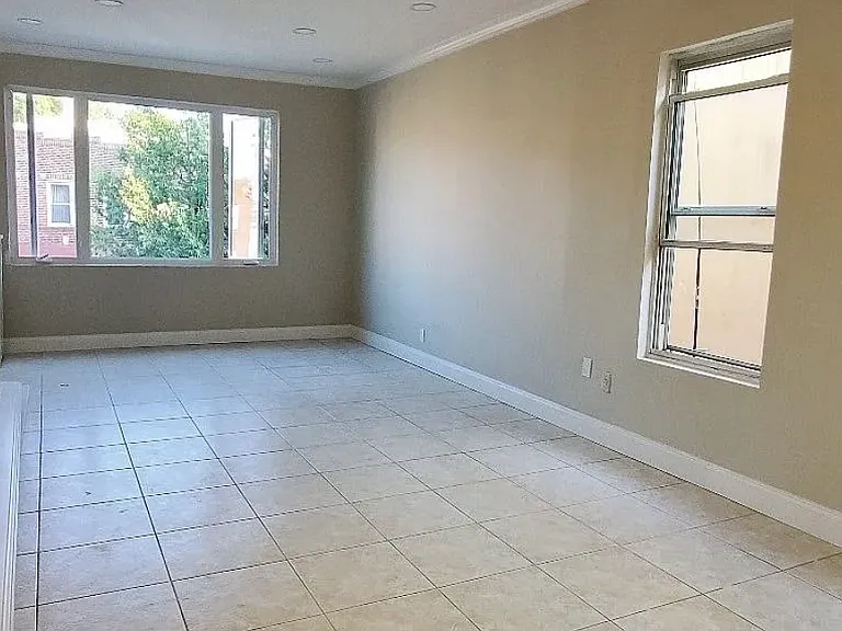24-42 26th St #2A — Photo 2