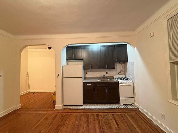 2nd image of 4816 30th Ave APT 2A