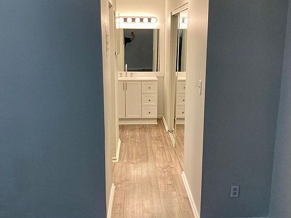 5th image of 8580 9th Way N APT E