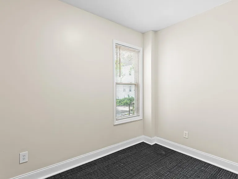 260 Ontario St — Photo 9