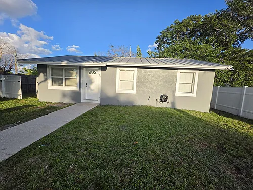 120 Price St Photo 1