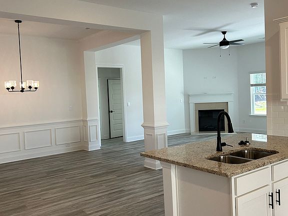 4th image of 1409 Barrington Place Ln