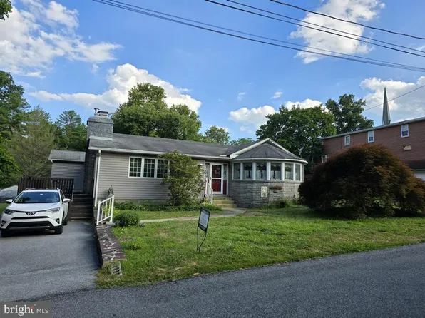 80 Park Ln, Glenmoore, PA 19343