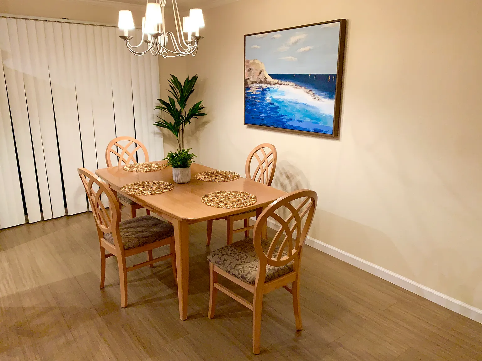 3 bed, $4,900 — Photo 3
