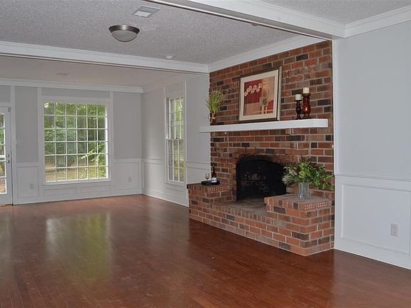 2nd image of 7988 Winding Creek Dr