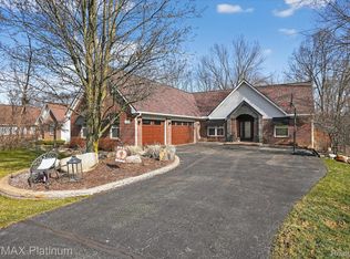 2206 Moorlands Vw, Howell, MI 48855