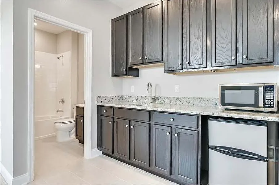 Studio, 440 sqft, $1,200 — Photo 4