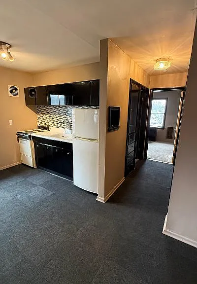 4803 N Regal St #3 — Photo 2