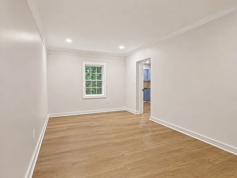 3556 N Wareingwood Dr — Photo 8