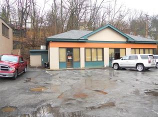 2957 Banksville Rd, Pittsburgh, PA 15216