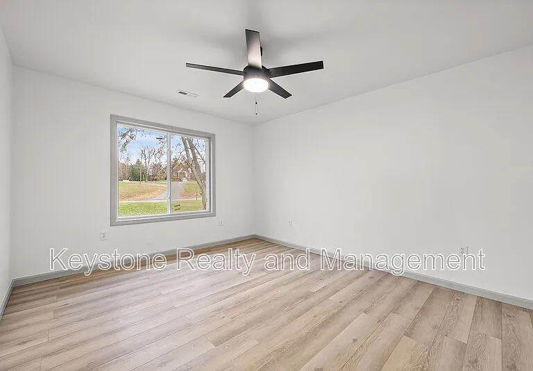 225 Military Rd — Photo 14