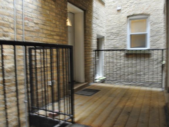 4th image of 2535 W Berwyn Ave APT 1