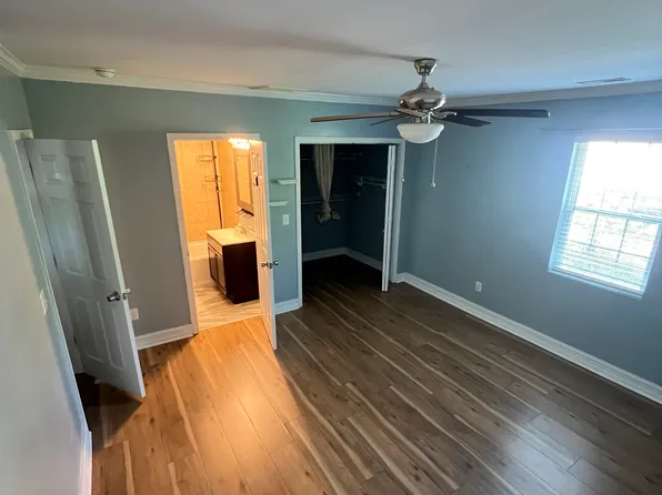 637 S Hoskins Rd, Charlotte, NC 28208