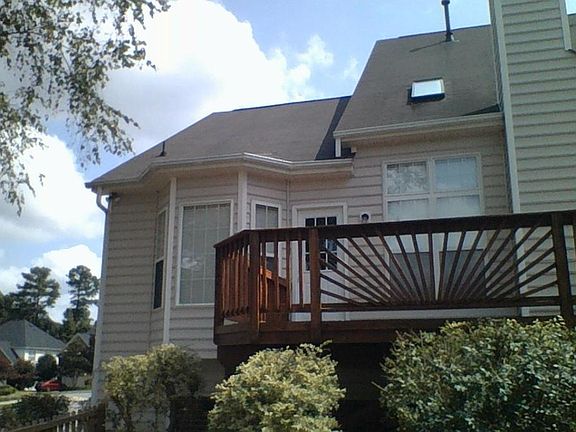 Deck, fenced in back yard