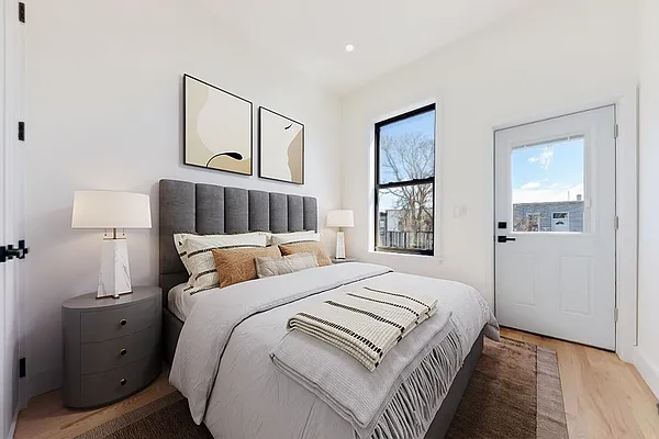 Rented by City Skyline Rentals LLC | media 2