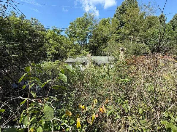 1727 Red Marble Road, Andrews, NC 28901