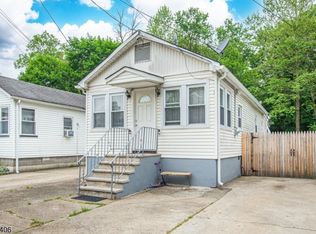 20 Park Dr, Oakland Boro, NJ 07436