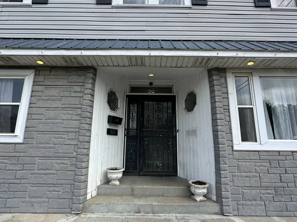 810 East 8th Street (Blessington) - D, 810 E 8th St, Anderson, IN 46012