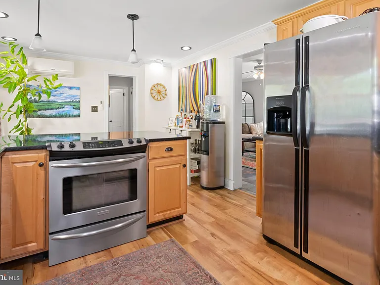 214 Sumner Rd — Photo 17