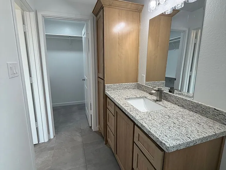 10643 E 46th Ln — Photo 23