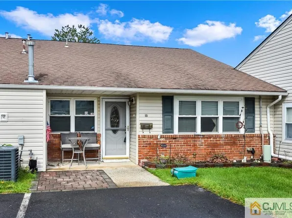15 Missouri Ct #205, Matawan, NJ 07747