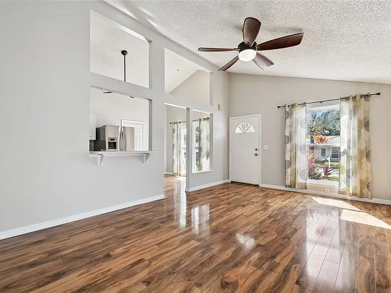 2803 Northcote Dr — Photo 10
