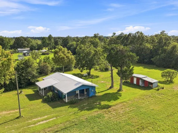 972 Sewell Farms Rd, Chipley, FL 32428
