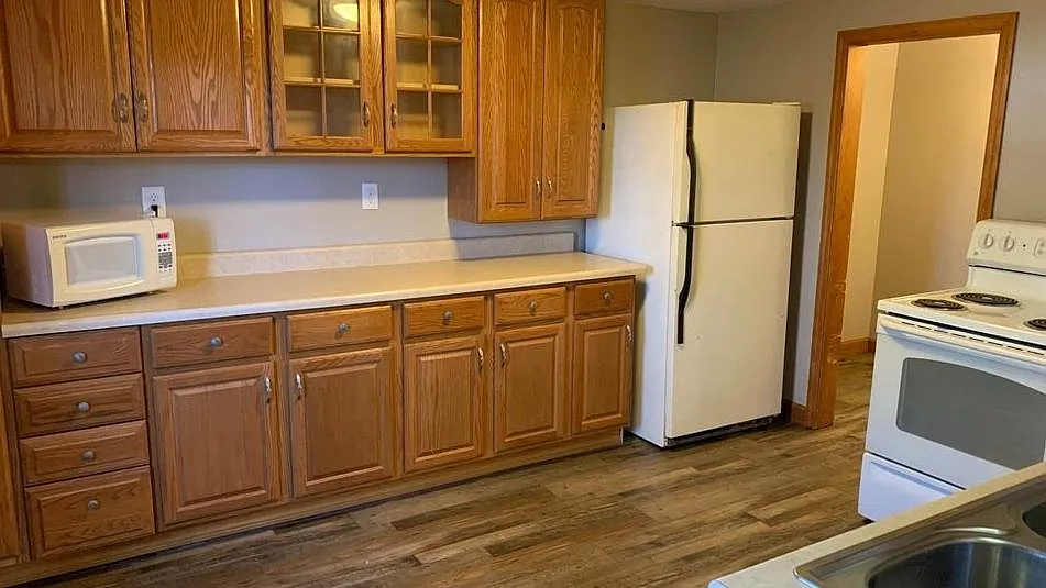 3 bed, 1165 sqft, $1,450 — Photo 4