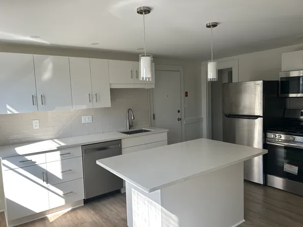 104 Meadow St APT 2S, Wallingford, CT 06492