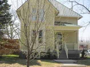 206 W Washington Ave, Fairfield, IA 52556