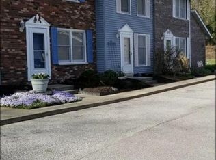 1 Country Glen Dr #1, Ona, WV