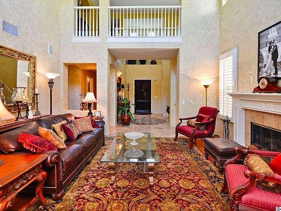 5th image of 815 W Heritage Oak Ct