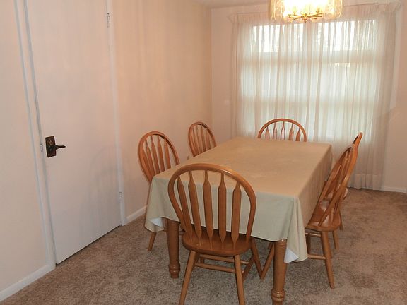 3rd image of 1143 Western Ln