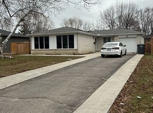 16 E Belmont Dr, Brampton, ON L6T2K3