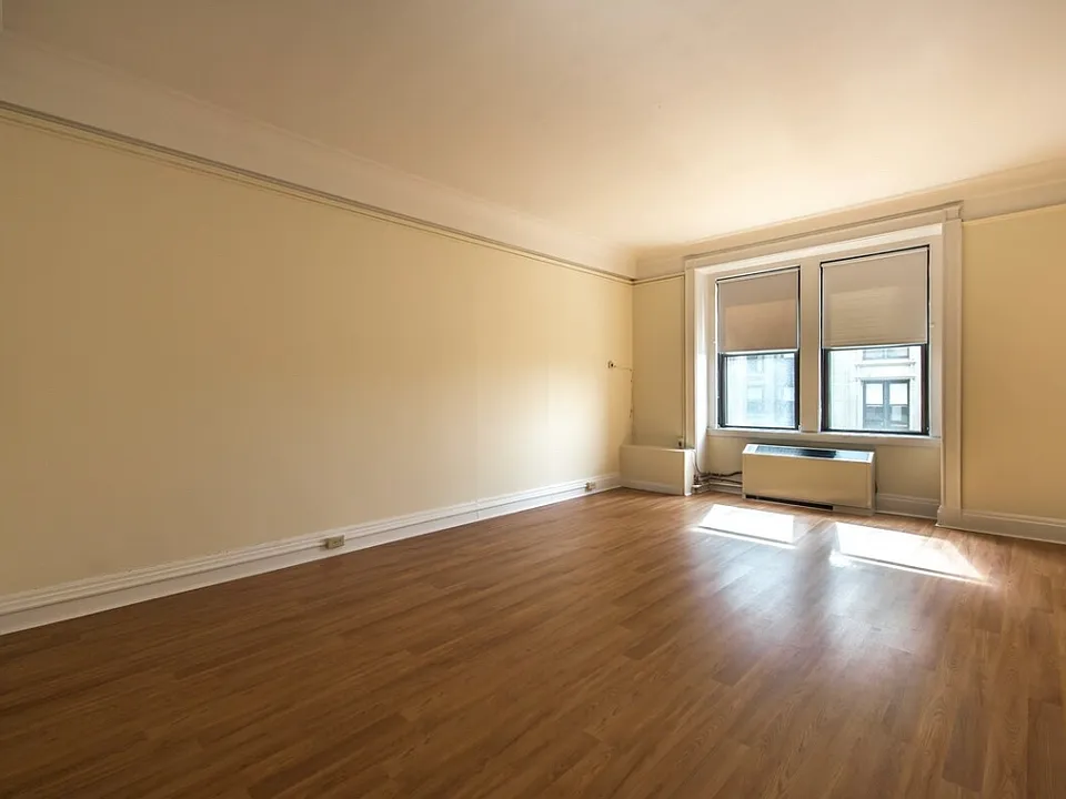 172 Boylston St #101