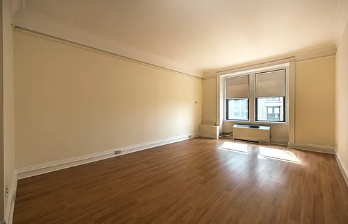 172 Boylston St #101 Photo 1