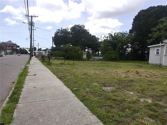 2nd image of 2222 E 4th Ave