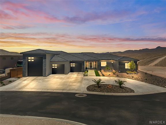 2nd image of 3363 Vista View Court