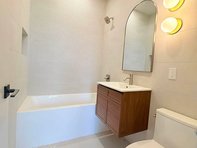 415 Himrod St #3F — Photo 10