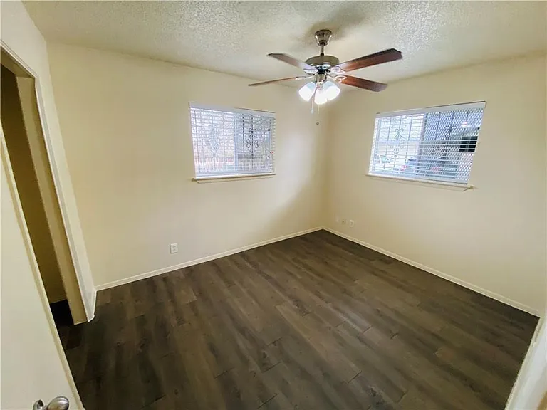 1710 Ledgewood Dr — Photo 13