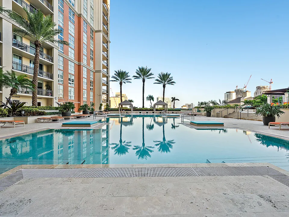 550 Okeechobee Blvd #1614