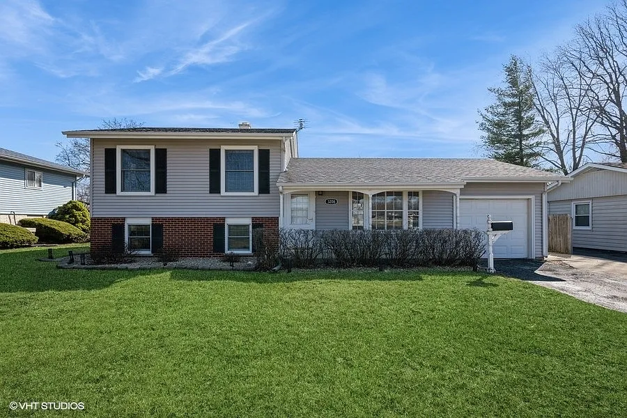 3208 Wren Ln photo 1