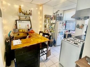 11 Charter St #4F, Boston, MA 02113