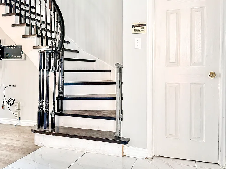 717 Mirage Pl — Photo 4