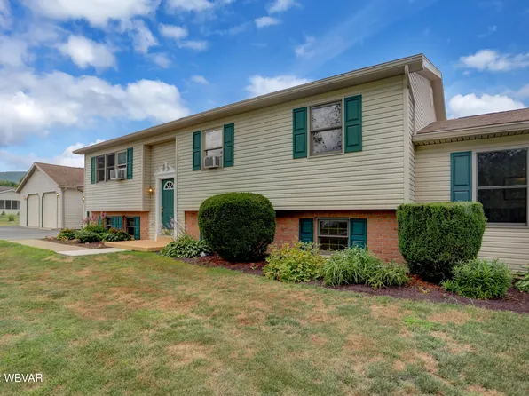 57 Lorson Dr, Williamsport, PA 17702